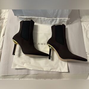 Good American Chocolate Neoprene Kickstand Bootie - NIB - Size 8 Dark Brown